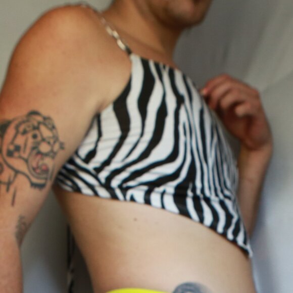 Just Polly Zebra Black & White Stripe Triangular Bandana Top with Chain Strap L - Picture 2 of 5